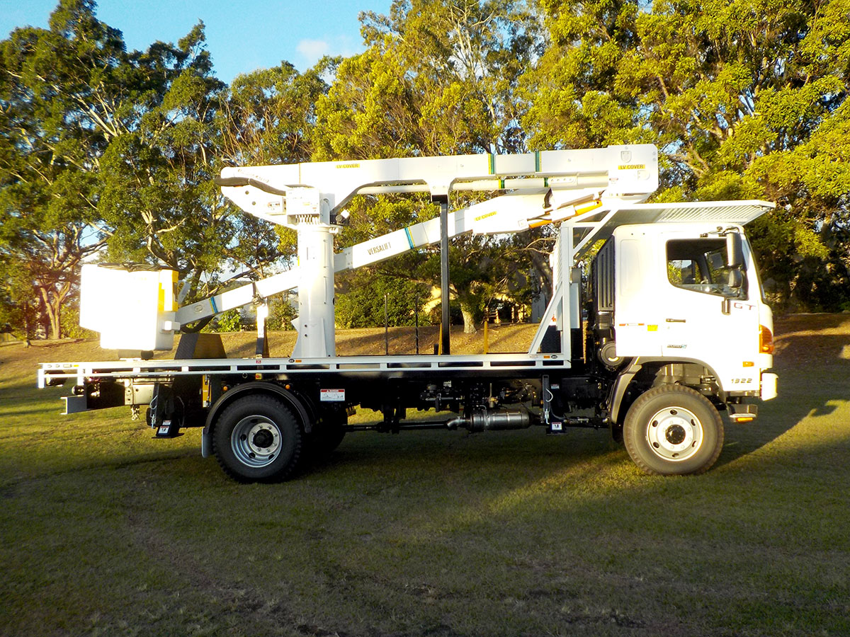 4-vst-52-aerial-access-versalift-ewp