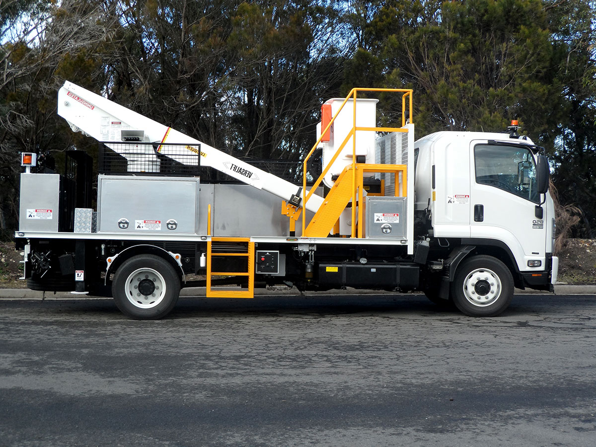 2-TEL-35-aerial-access-versalift-ewp