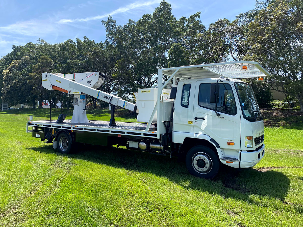 2-vst-40-aerial-access-versalift-ewp