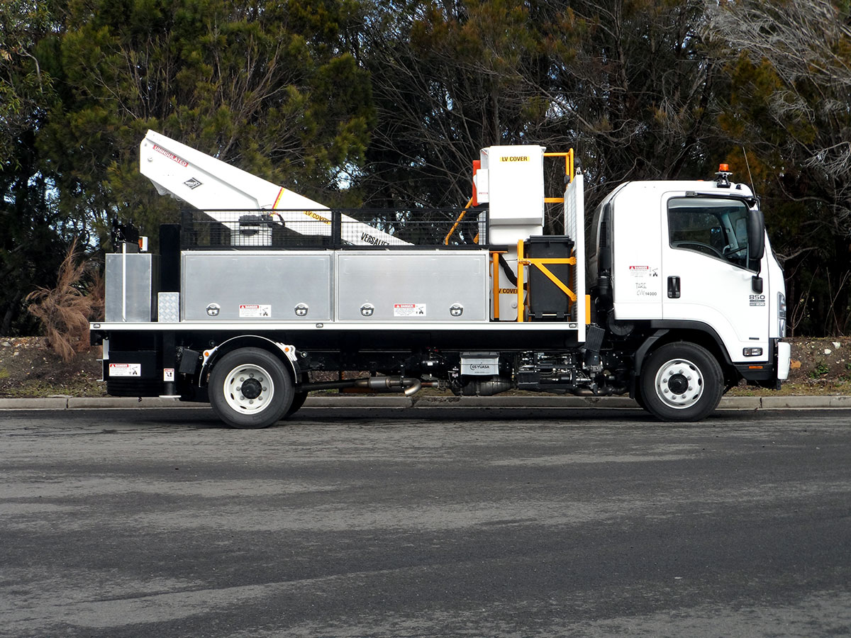 3-TEL-35-aerial-access-versalift-ewp