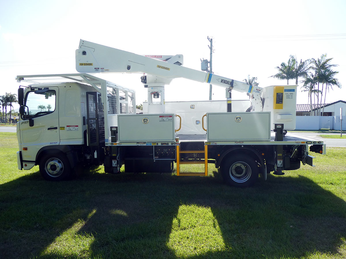 3-sst-37-aerial-access-versalift-ewp