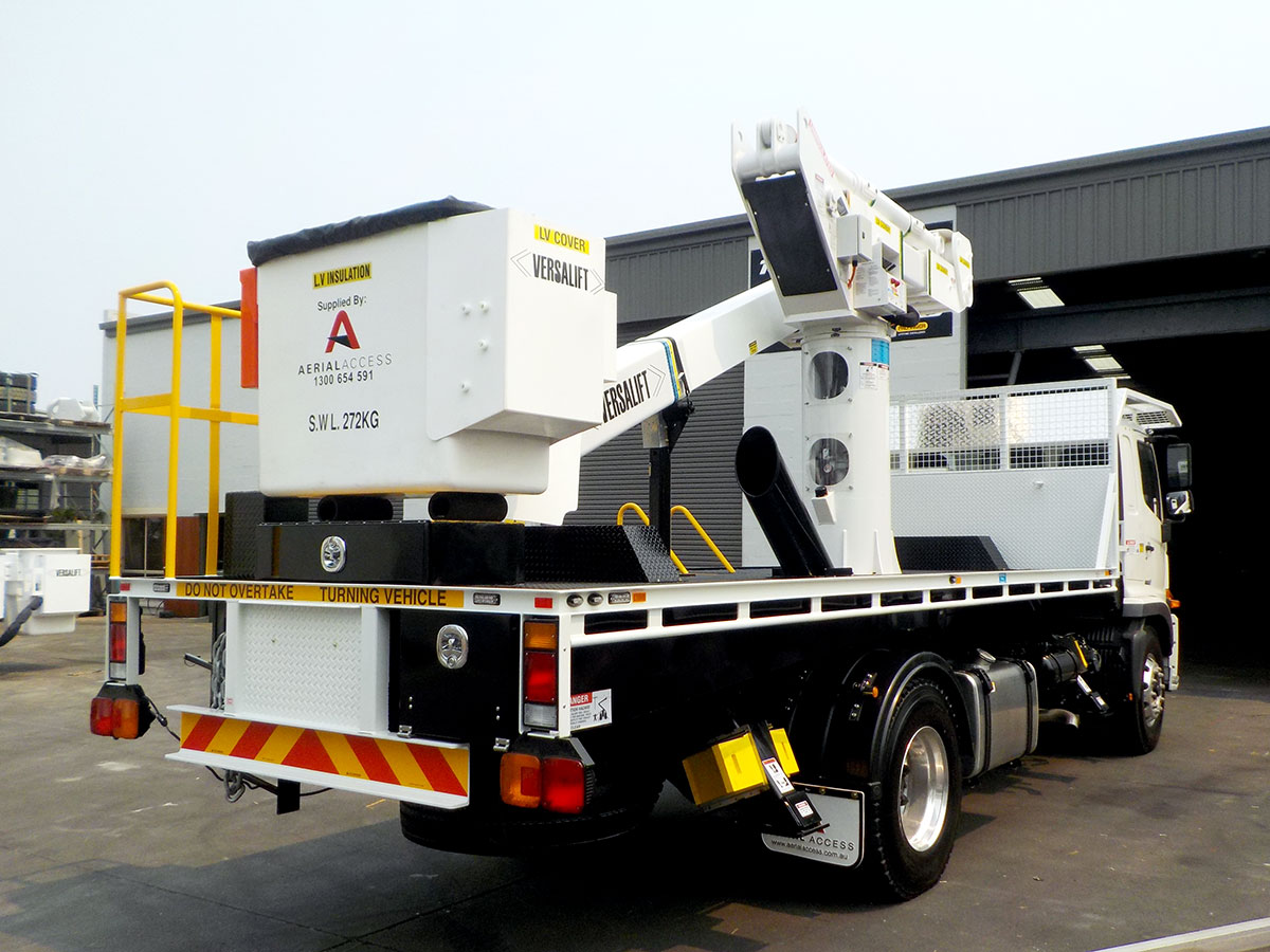 5-VST-5000-aerial-access-versalift-ewp