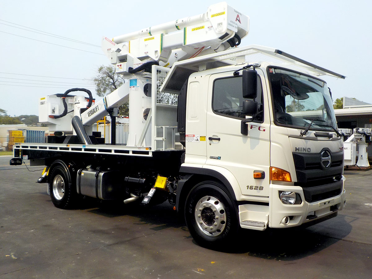 6-VST-5000-aerial-access-versalift-ewp